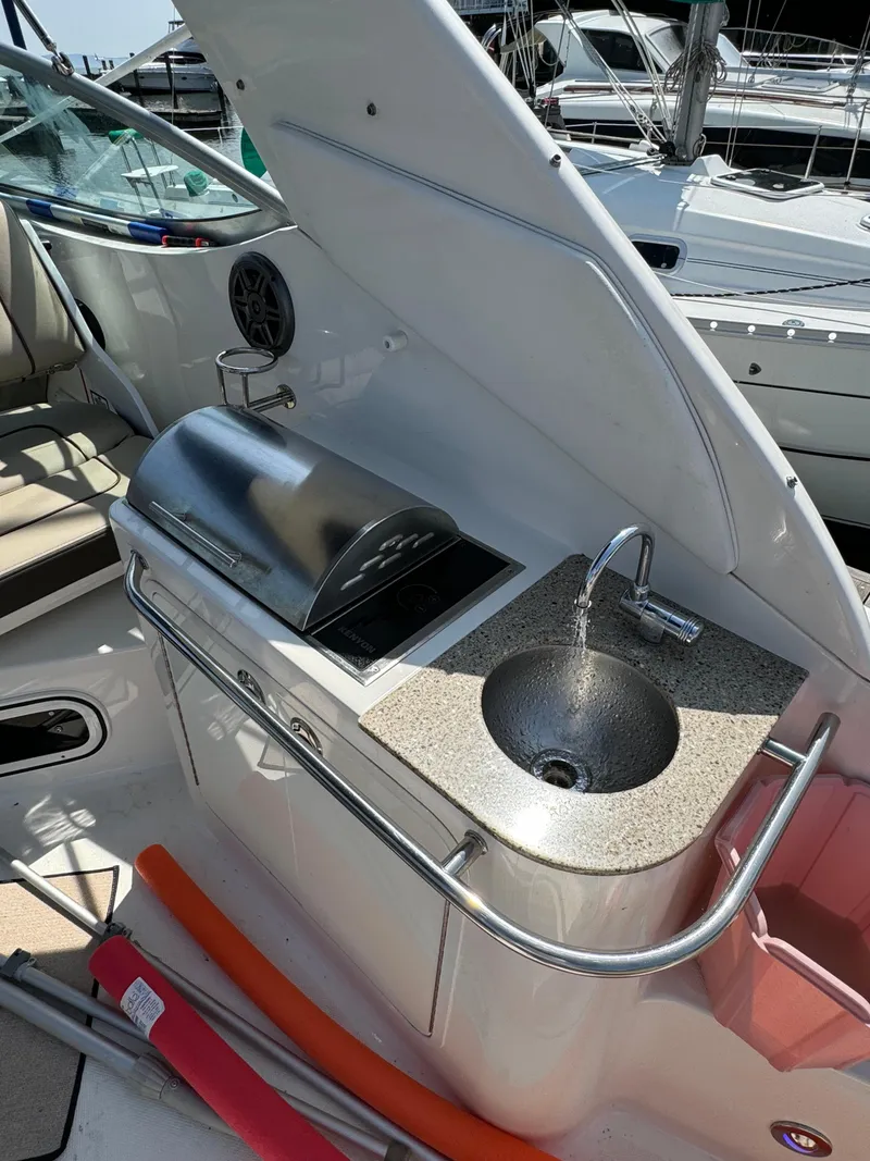 Slide: The Image of Sea Ray Sundancer 280 2015 - 6