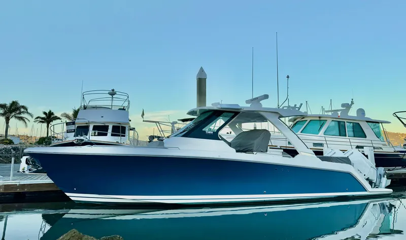 Slide: The Image of Tiara 34 LS 2024 - 62