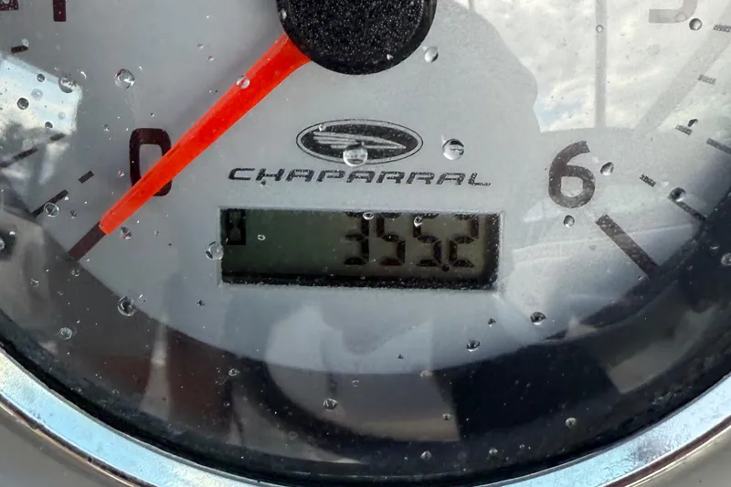 Slide: The Image of Close-up of Chaparral 21 H2O Sport 2015 speedometer showing 352 hours. - 22