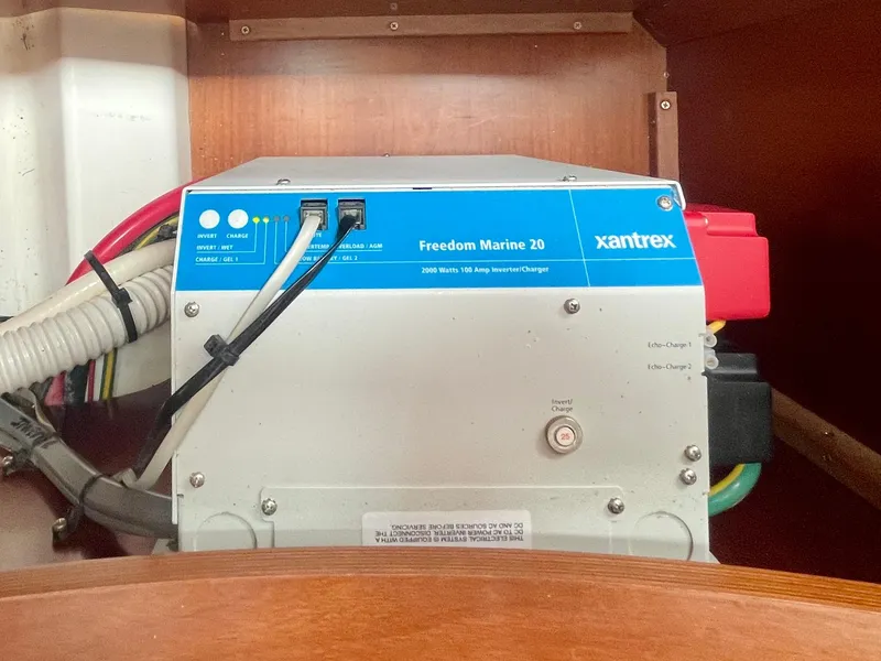 Slide: The Image of Xantrex Freedom Marine 20 inverter in 2004 Beneteau Oceanis Clipper 473 yacht. - 35