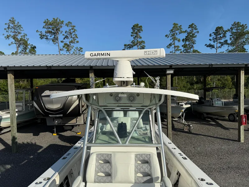 Slide: The Image of Regulator Marine 32 Forward Seating 2006 - 10