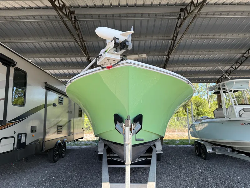 Slide: The Image of Regulator Marine 32 Forward Seating 2006 - 3