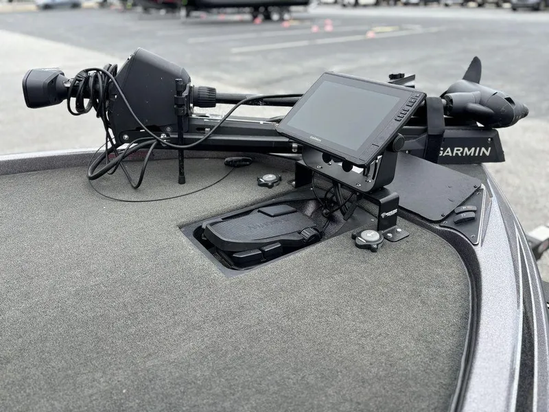 Slide: The Image of 2017 Skeeter ZX250 boat deck with Garmin fishfinder and trolling motor. - 8