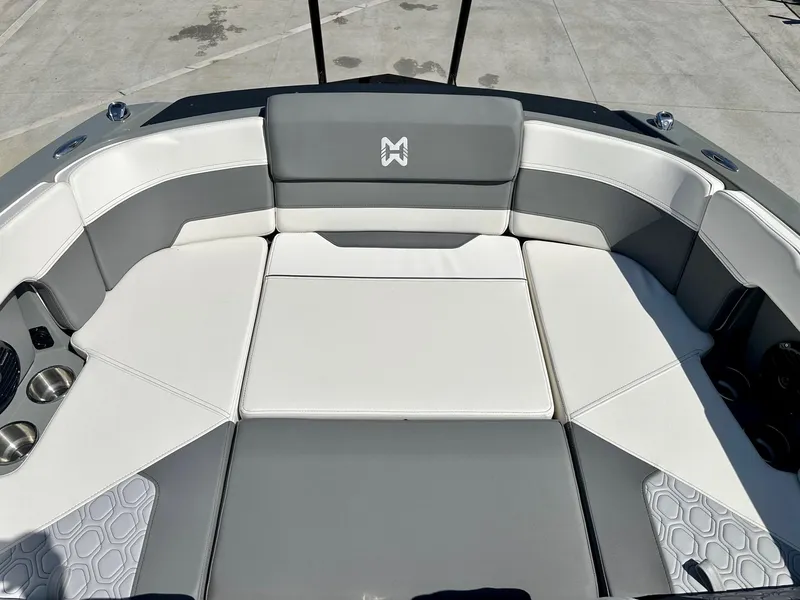 Slide: The Image of Heyday Wake Boats H20 w/ 6.2L w/ 320HP! 2025 - 13