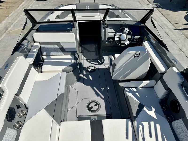 Slide: The Image of Heyday Wake Boats H20 w/ 6.2L w/ 320HP! 2025 - 3