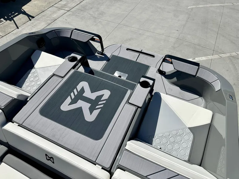 Slide: The Image of Heyday Wake Boats H20 w/ 6.2L w/ 320HP! 2025 - 6