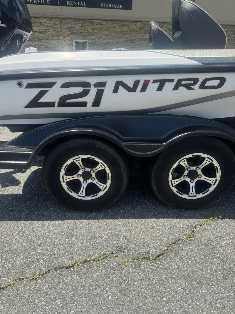 Slide: The Image of Nitro Z21 2018 - 13