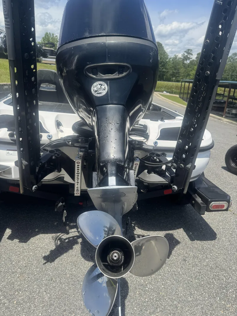 Slide: The Image of Nitro Z21 2018 - 4