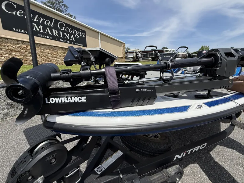 Slide: The Image of Nitro Z20 Pro 2022 boat with Lowrance Ghost trolling motor at Central Georgia Marina. - 13