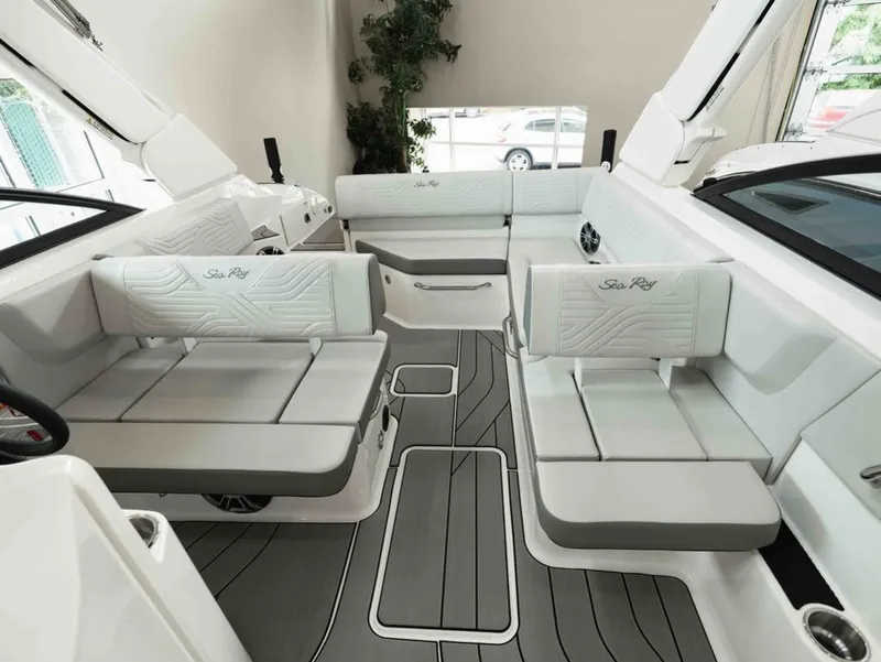 Slide: The Image of Sea Ray SDX 250 Surf 2025 - 16