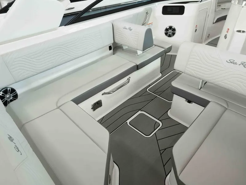 Slide: The Image of Sea Ray SDX 250 Surf 2025 - 6