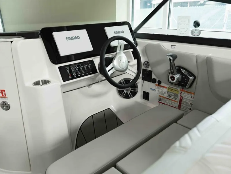 Slide: The Image of Sea Ray SDX 250 Surf 2025 - 8