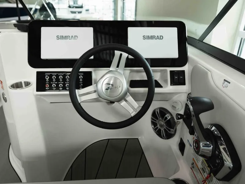 Slide: The Image of Sea Ray SDX 250 Surf 2025 - 9