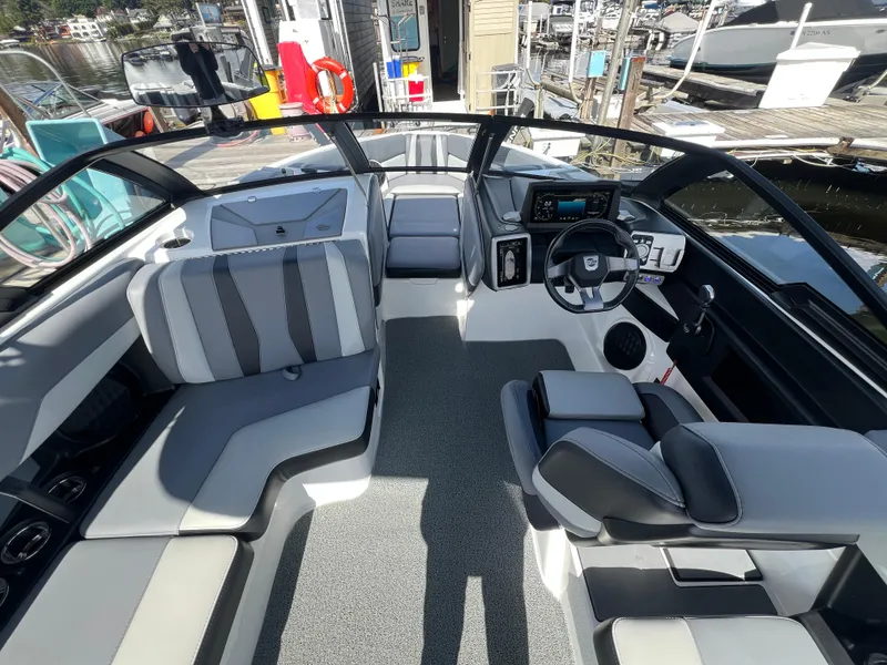 Slide: The Image of Malibu Wakesetter 22 LSV 2023 - 13