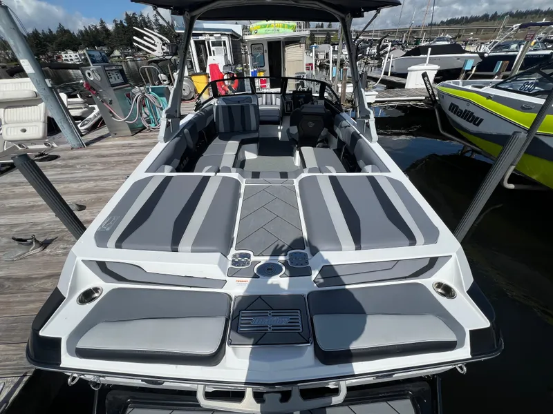 Slide: The Image of Malibu Wakesetter 22 LSV 2023 - 8