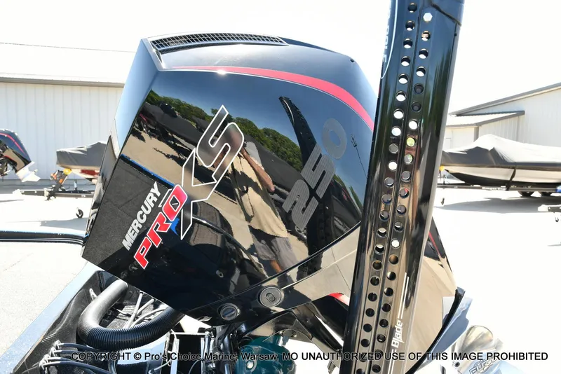 Slide: The Image of 2024 Nitro Z21 XL Pro Pack with Mercury Pro XS engine, outdoor display. - 22