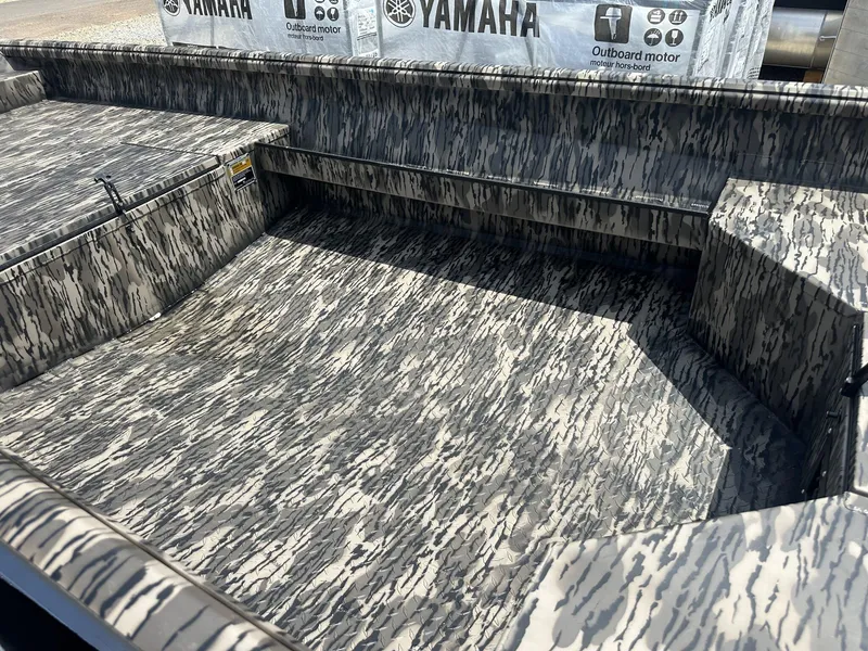 Slide: The Image of Reaper Boats 756 2025 - 4