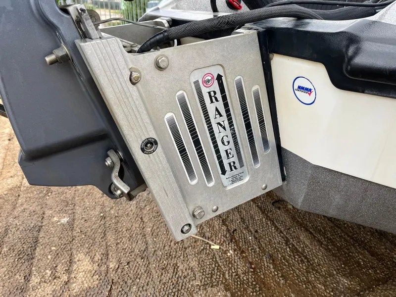 Slide: The Image of Ranger COMANCHE SERIES Z22 NASCAR 2007 boat detail with metal plate and logo. - 20