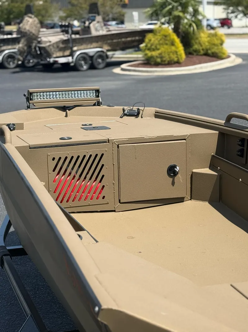 Slide: The Image of Excel Eclipse 1554 2025 - 17