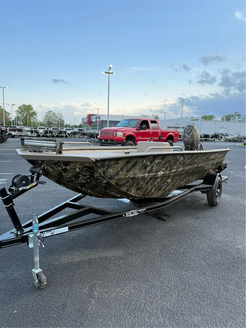 Slide: The Image of Excel 1751 SIDE CONSOLE RIVER WARRIOR 2025 - 10