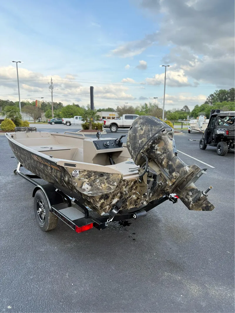 Slide: The Image of Excel 1751 SIDE CONSOLE RIVER WARRIOR 2025 - 11