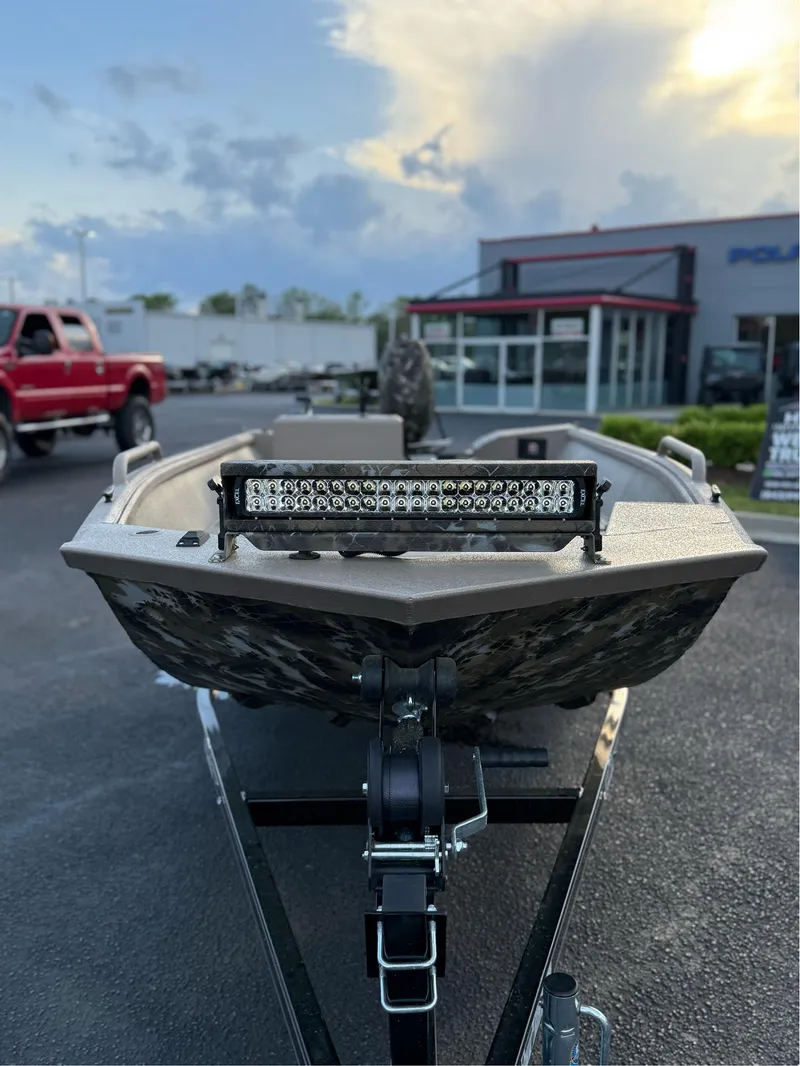 Slide: The Image of Excel 1751 SIDE CONSOLE RIVER WARRIOR 2025 - 17