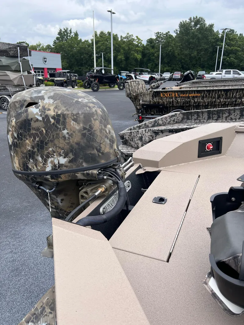 Slide: The Image of Excel 1751 SIDE CONSOLE RIVER WARRIOR 2025 - 7