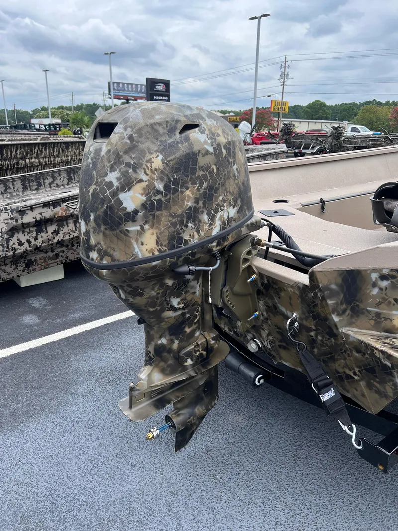 Slide: The Image of Excel 1751 SIDE CONSOLE RIVER WARRIOR 2025 - 8