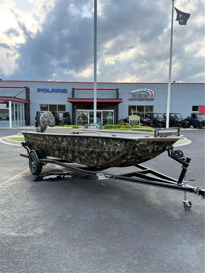 Slide: The Image of Excel 1751 SIDE CONSOLE RIVER WARRIOR 2025 - 9