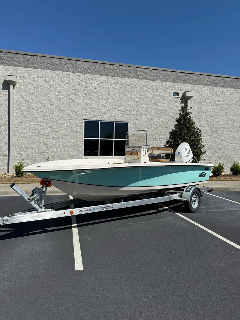 The Image of Carolina EV198 Sea Skiff 2025 - 1