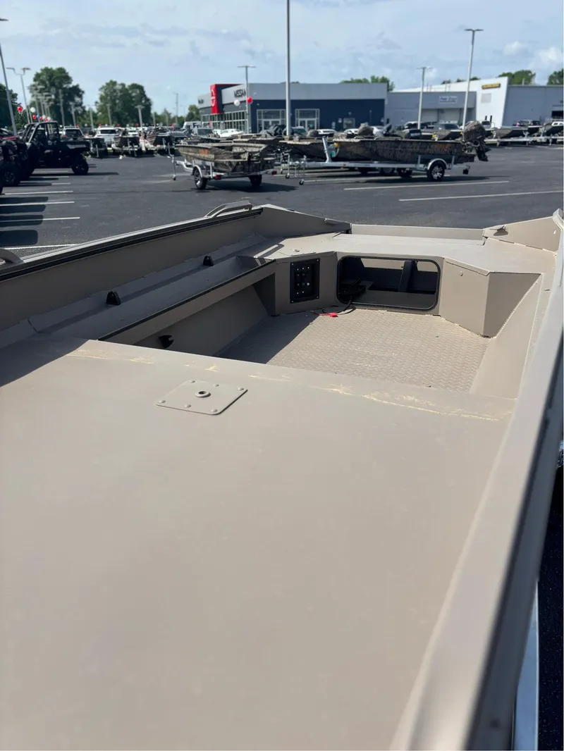 Slide: The Image of Edge Boats 656 2025 - 10