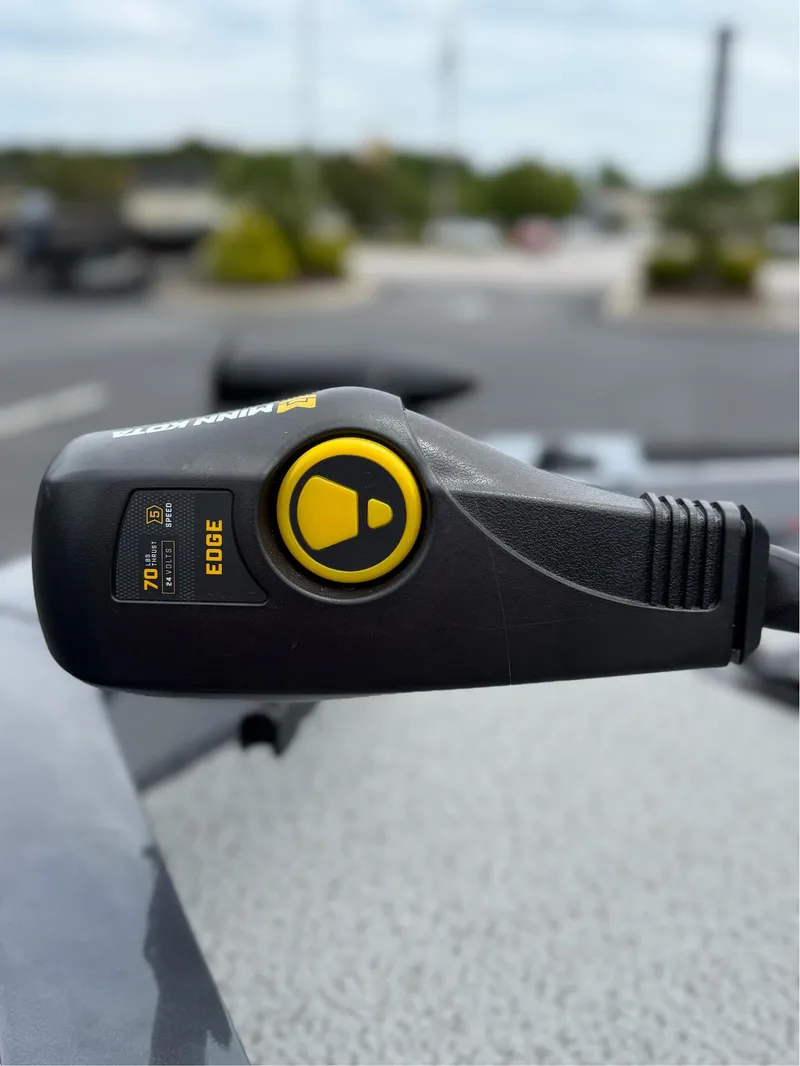 Slide: The Image of Close-up of Minn Kota Edge trolling motor control on 2021 G3 Sportsman 1710 boat. - 16