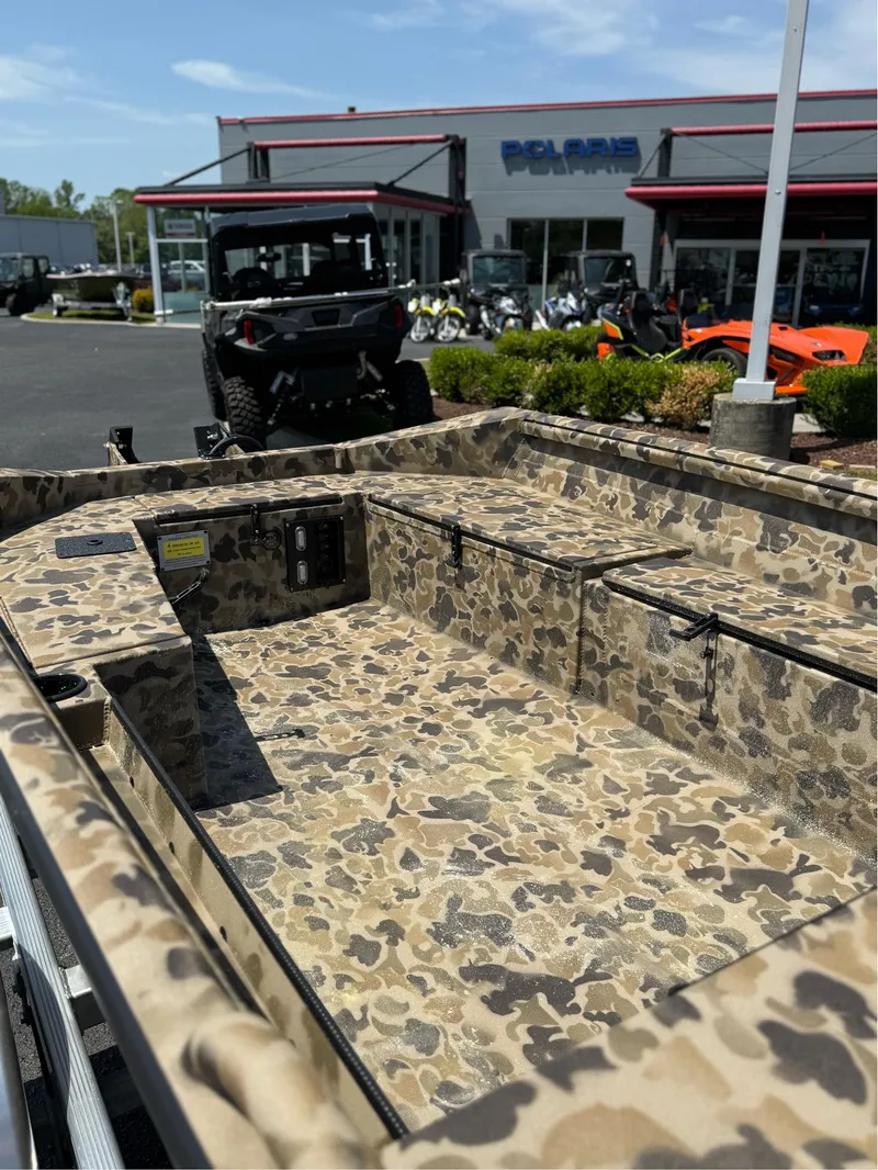 Slide: The Image of Excel 1651 Viper F4 2025 - 13