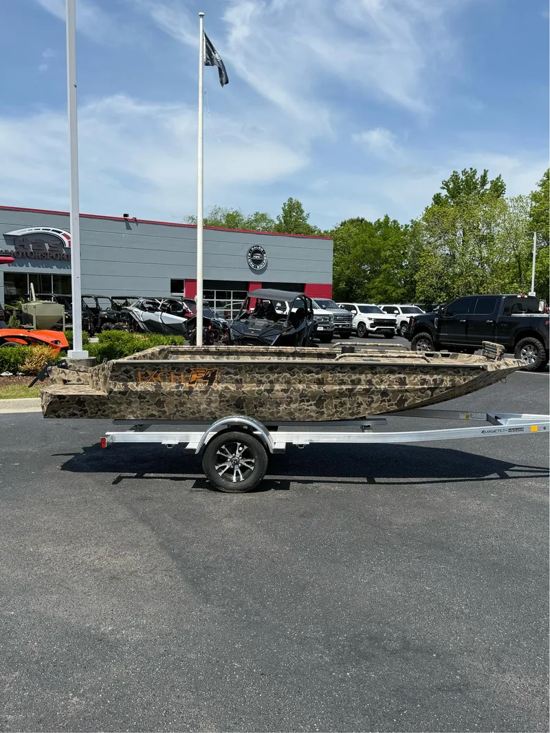 Slide: The Image of Excel 1651 Viper F4 2025 - 3