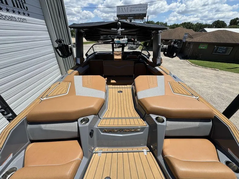 Slide: The Image of Nautique Super Air Nautique G23 2023 - 9