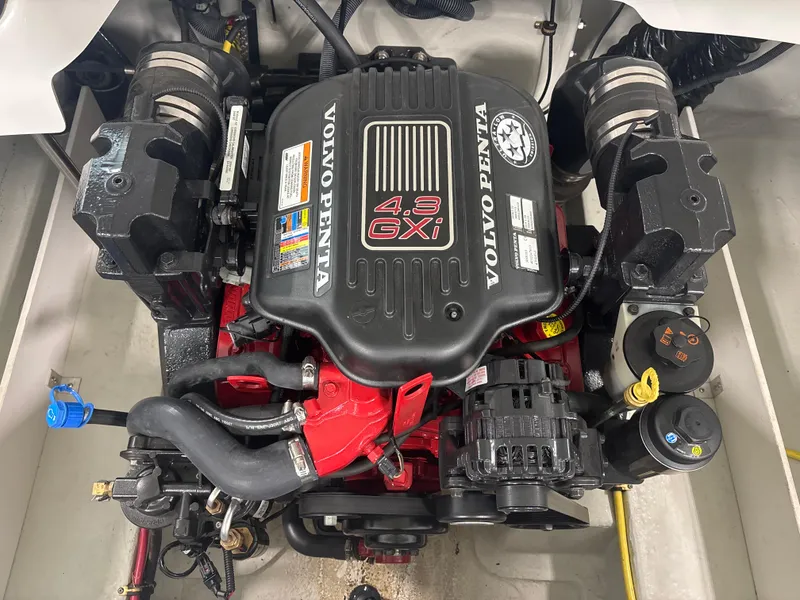 Slide: The Image of Volvo Penta 4.3 GXI engine in a 2008 Cobalt 202 boat. - 18