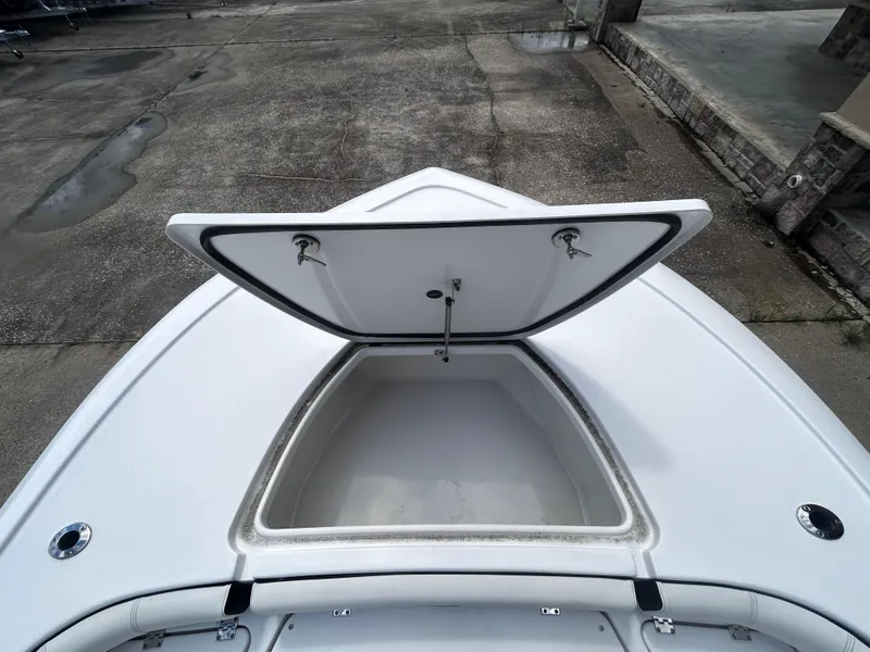 Slide: The Image of Tidewater 2500CB 2025 - 12