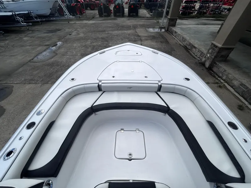 Slide: The Image of Tidewater 2500CB 2025 - 16