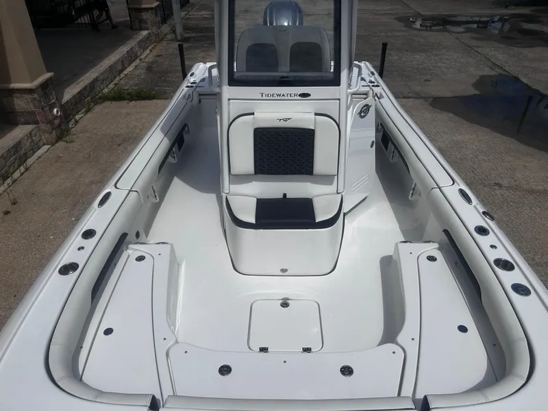 Slide: The Image of Tidewater 2500CB 2025 - 18