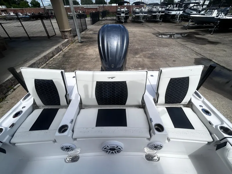 Slide: The Image of Tidewater 2500CB 2025 - 31