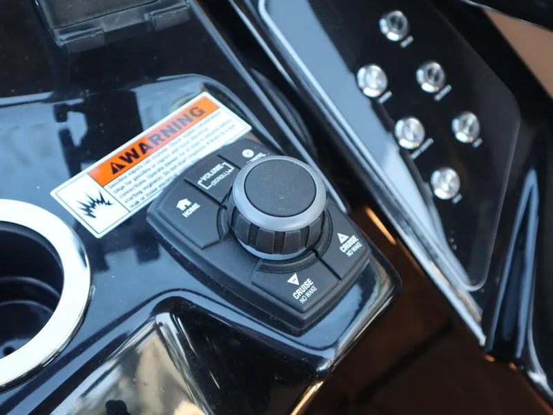 Slide: The Image of Yamaha 255 XD 2025 - 22