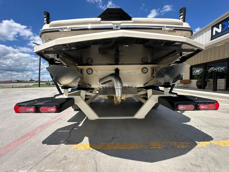 Slide: The Image of Tigé 22RZX 2025 - 40