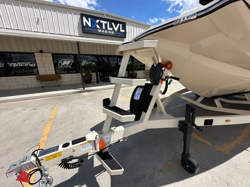 Slide: The Image of Tigé 22RZX 2025 - 43