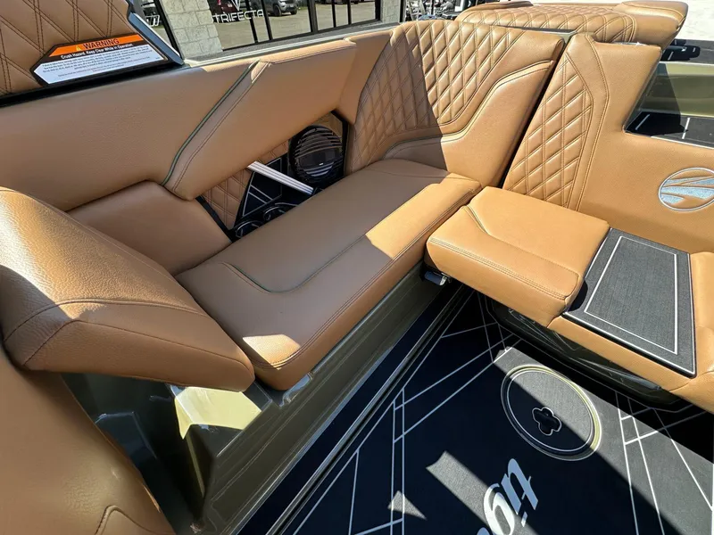 Slide: The Image of Tigé 22RZX 2025 - 19