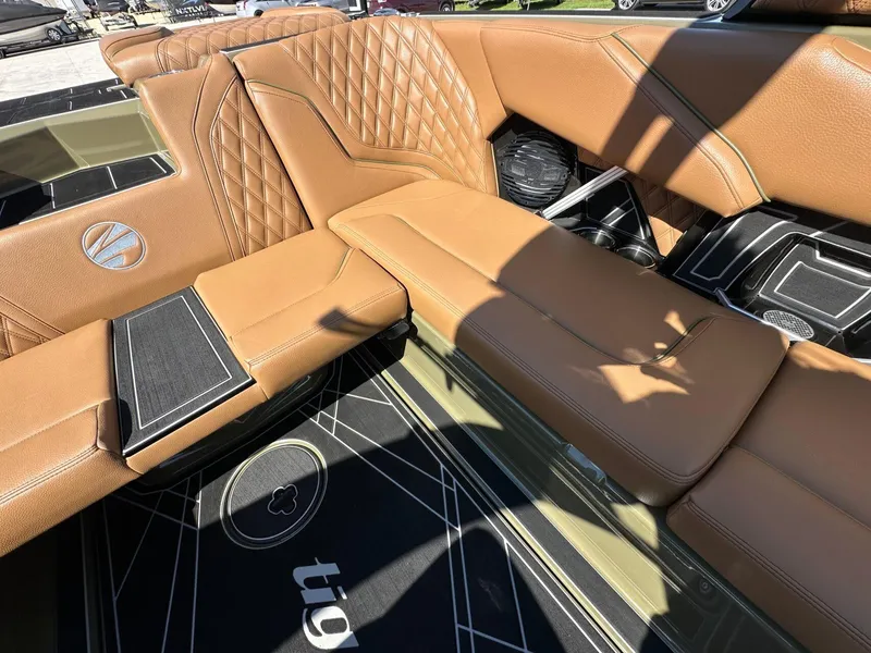 Slide: The Image of Tigé 22RZX 2025 - 21