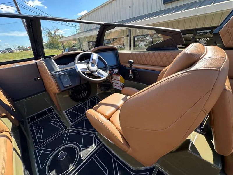 Slide: The Image of Tigé 22RZX 2025 - 24