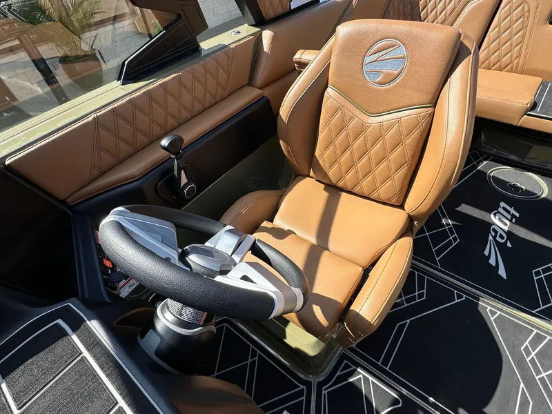 Slide: The Image of Tigé 22RZX 2025 - 43