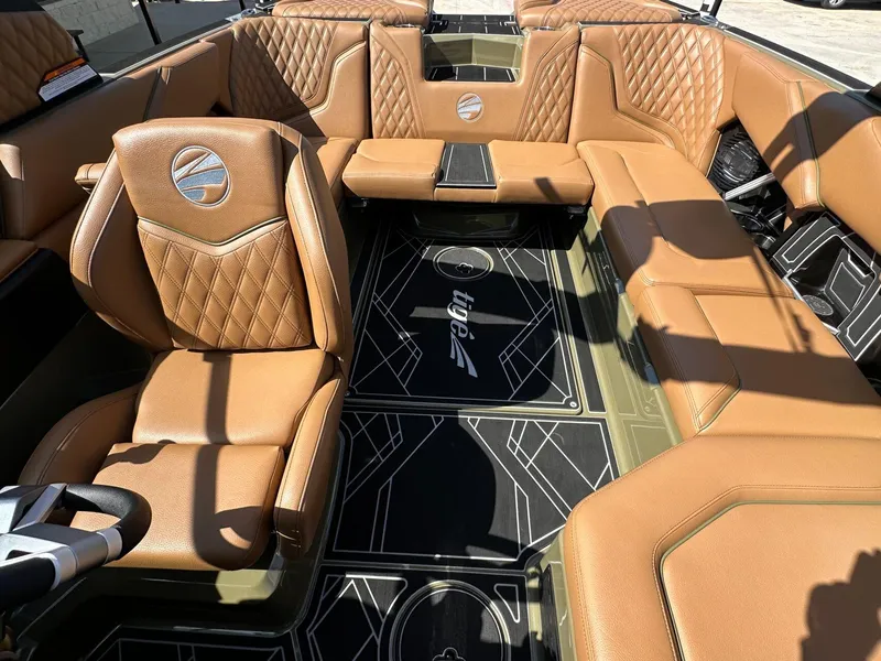 Slide: The Image of Tigé 22RZX 2025 - 44