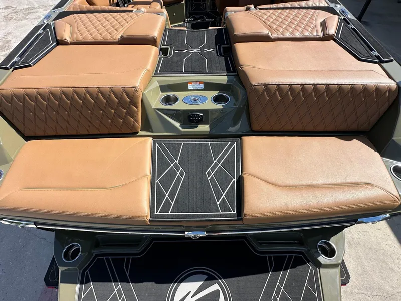 Slide: The Image of Tigé 22RZX 2025 - 46