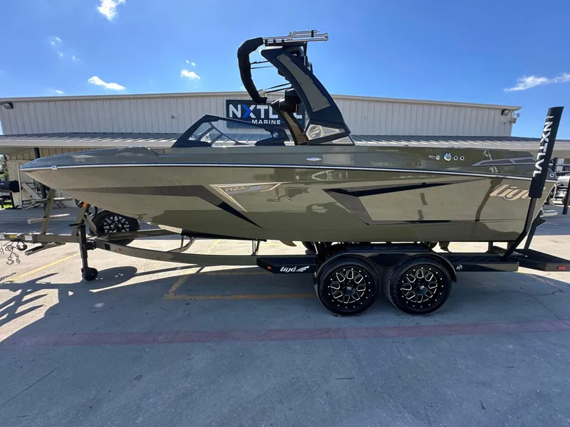 Slide: The Image of Tigé 22RZX 2025 - 9